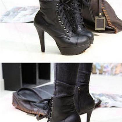 square it's a faux leather platform boots