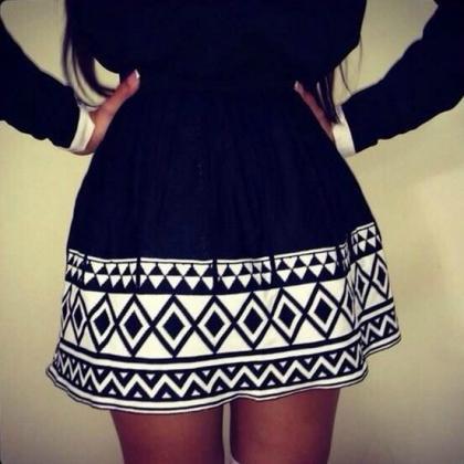 Black And White Geometric Print Mini Skirt