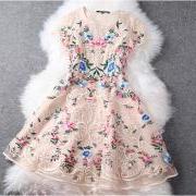 Luxury Designer Gorgeous Embroidered Lace Dress